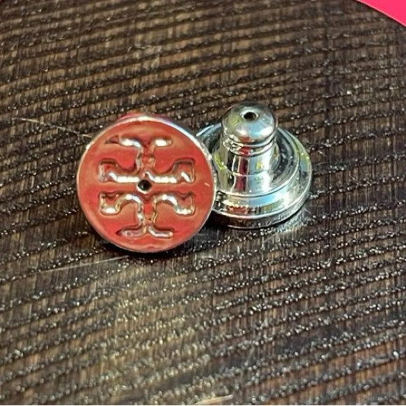 Tory Burch logo stud earrings Silver New - Picture 3 of 4